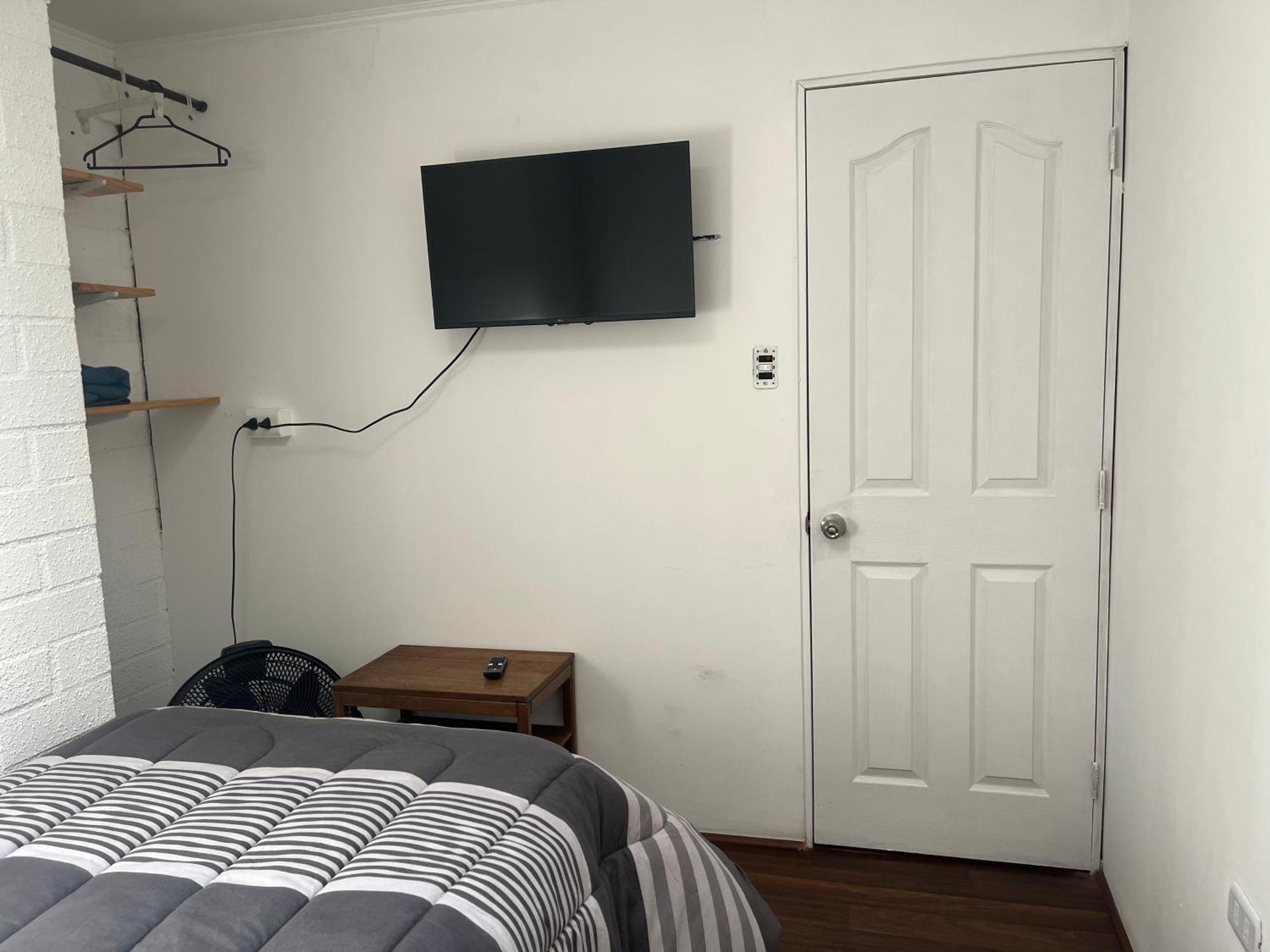 Hostel Tu Espacio Re - Habitaciones Cerca Del Aeropuerto Santiago del Cile Esterno foto
